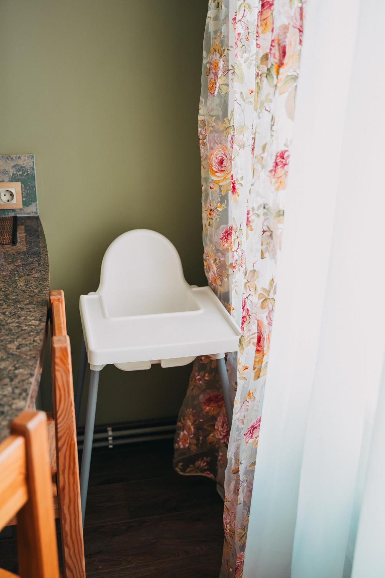 Family Apartment In Riga Center And Free Parking Ngoại thất bức ảnh